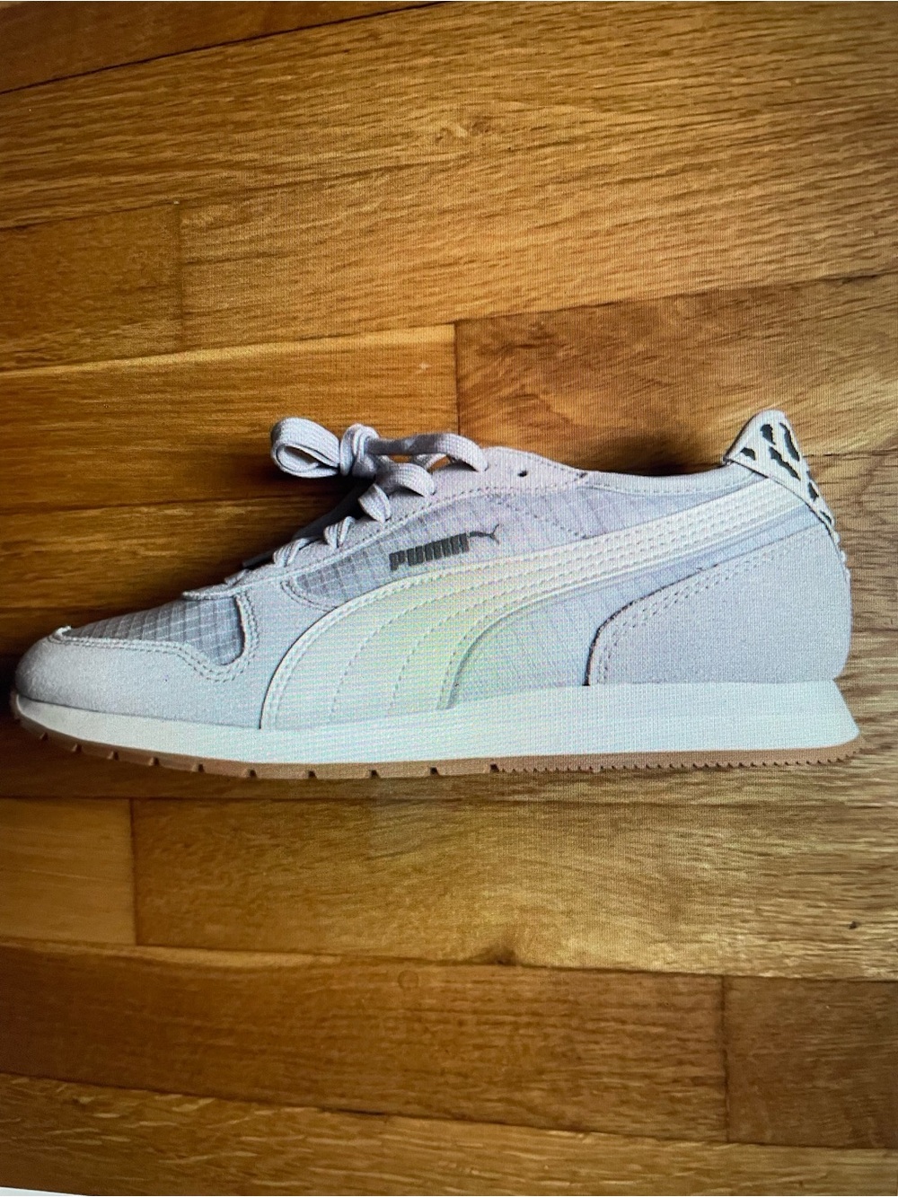 Puma Low-Top Sneaker Optimal Comfort Super Lightweight in Light Gray and White 8